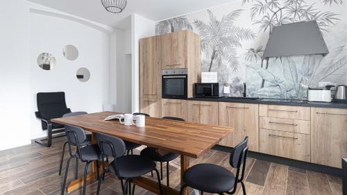 Three-Bedroom Apartment image 1