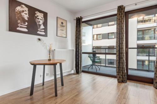 Lovely studio. Good location. near Arkadia Bevásárlóközpont