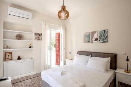 Private house - Garden - Glyfada, Афины (фото 7)
