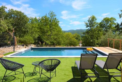 Mas GEORGES gîte à louer Auriolles