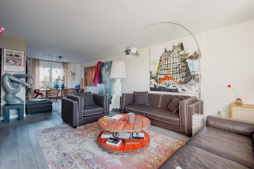 Veeve - Visual Exultation - Location saisonnière - Boulogne-Billancourt