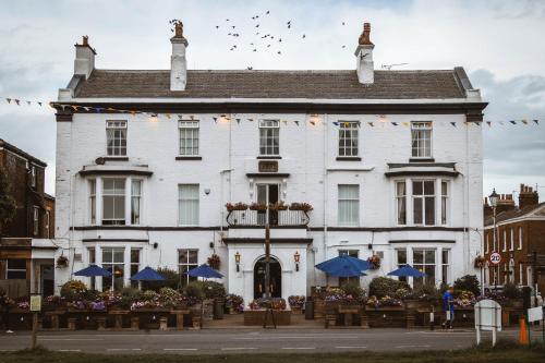 The Queens Hotel - Accommodation - Lytham St Annes