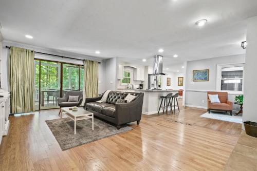 Quiet Treasure in Dunwoody