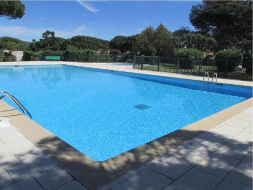 GASBRU2 - Golfe de St-Tropez - Mazet avec belle terrasse dans domaine privé avec piscine et tennis - Location saisonnière - Gassin