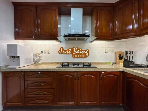 Just Being Home 10pax 3BR/3BA 4Queen/1Sofa Just Being Home 10pax 3BR/3BA 4Queen/1Sofa