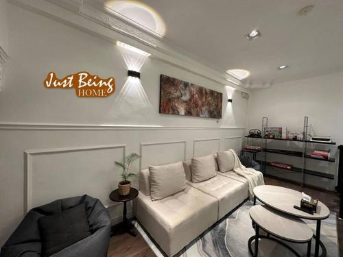 Just Being Home 10pax 3BR/3BA 4Queen/1Sofa Just Being Home 10pax 3BR/3BA 4Queen/1Sofa