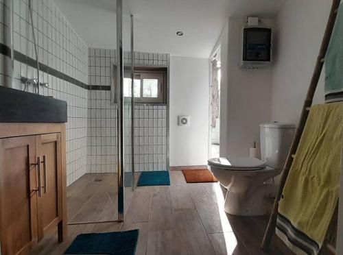 Ducha, Casa d'Olivier chambre d'hôtes (Casa d'Olivier chambre d'hotes) in Arles