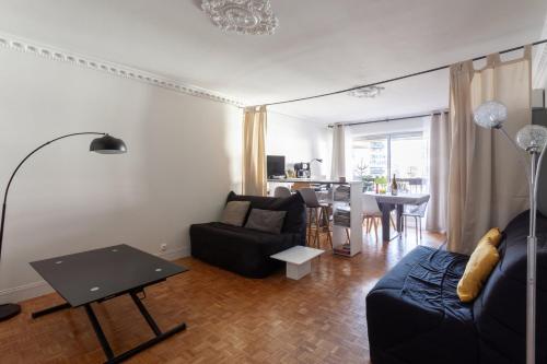 Le Spacieux - Accommodation for 8 people - Location saisonnière - Paris