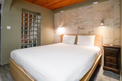 Cosmopolitan Chiado Apartment by LovelyStay, Lissabon