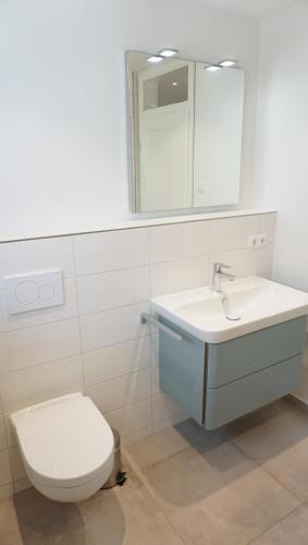 Beach Walk EG Beach Walk EG