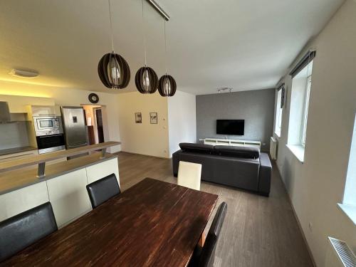 City Center apartment FREE PRIVATE PARKING