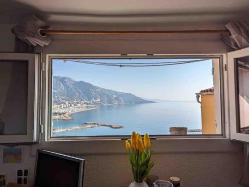 Appartement 2 pièces vue mer dans le quartier historique de Menton - Location saisonnière - Menton