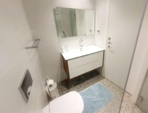 Spacious New 1BD Levinski Florentin Spacious New 1BD Levinski Florentin