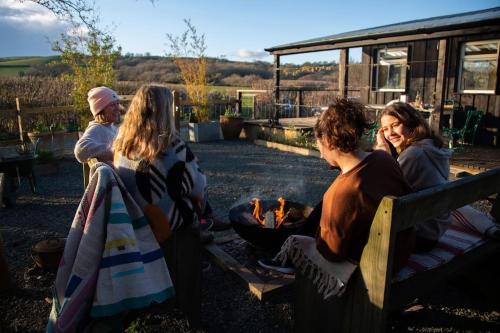 The Deckhouse, cabin with big deck nr Hay-on-Wye