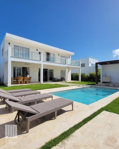 Villas at SOV