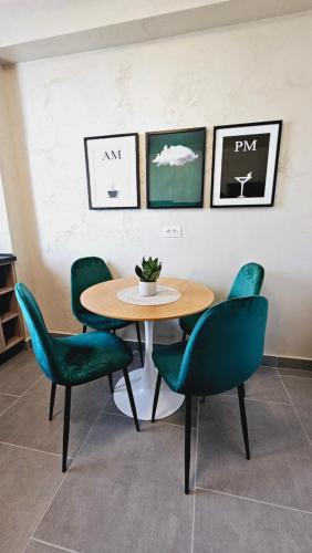 One-Bedroom Apartment image 10