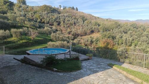Casina in pietra in Sarripoli