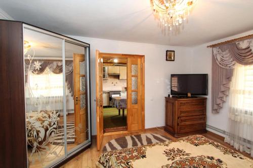 บริการและสิ่งอำนวยความสะดวก, Під Піщиком in มิคูลิชิน