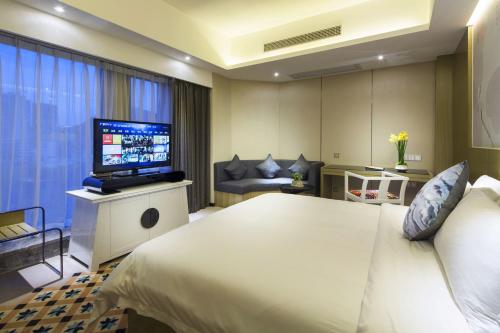 room detail thumbnail 1