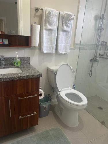 Seamist villa @Oceanpointe Lucea comfy 2BR w/pool gym & parking