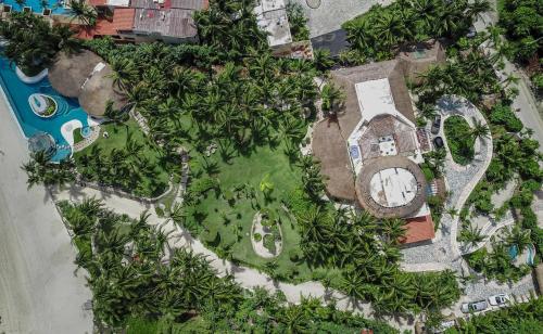 Villa Alma - Beachfront Exclusive Villa in Cancun by Solmar Rentals in Puerto Morelos, Mexico
