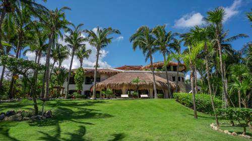 Villa Alma - Beachfront Exclusive Villa in Cancun by Solmar Rentals in Puerto Morelos, Mexico