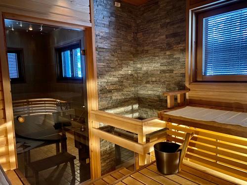 Szauna, Villa Valkama with optional beach sauna + jacuzzi in Nilsia
