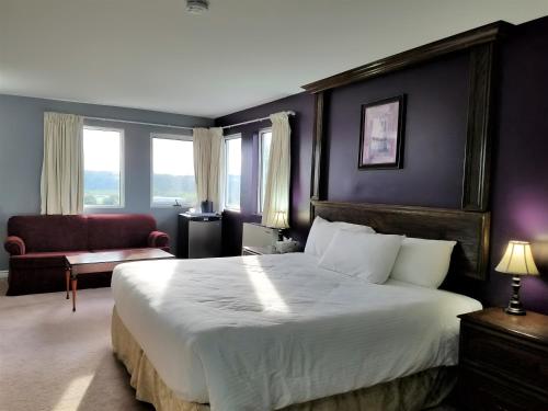 King Suite with Spa Bath