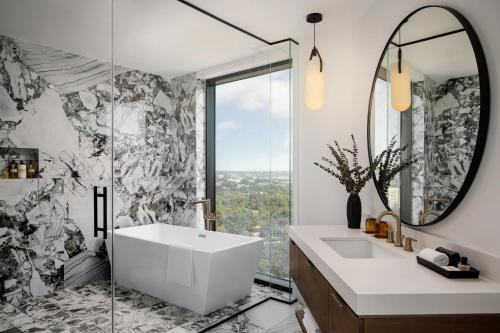 Thompson Houston by Hyatt - image 11