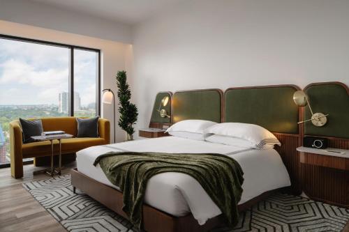 Thompson Houston by Hyatt - image 8