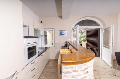 One-Bedroom Apartment with Sea View