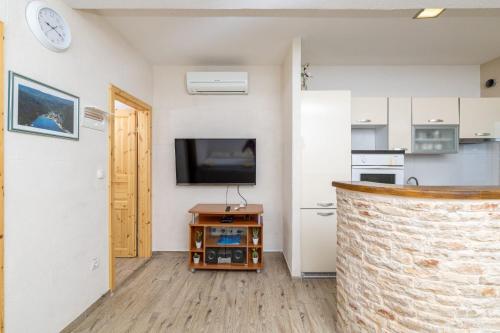 Iekārtas, Apartments Serzane in Zastražišće