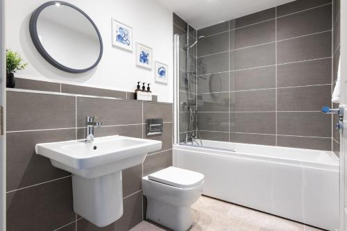 حمام, Fletcher's Gate in Leachkin