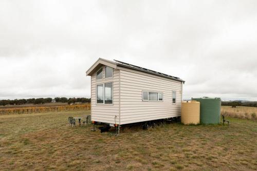 Hounds Run Vineyard - Tiny House in the Grampians