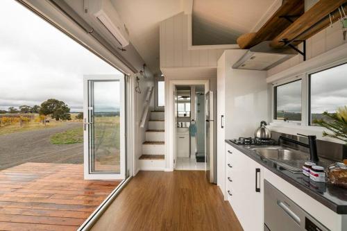 Hounds Run Vineyard - Tiny House in the Grampians