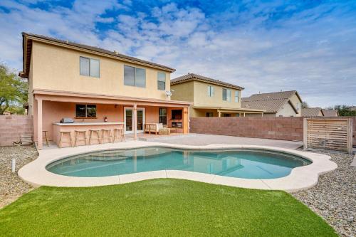 Gorgeous Green Valley Home Patio and Private Pool!