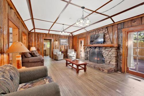 Shore Acres Lodge-452 by Big Bear Vacations - image 6