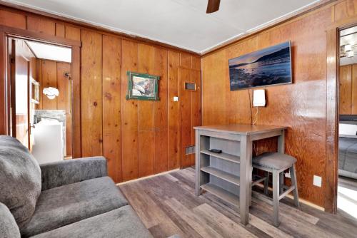 Shore Acres Lodge-451 by Big Bear Vacations - image 10