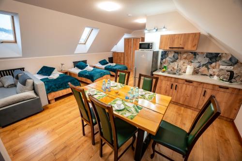 Leśny Dworek (Lesny Dworek) in Labowa