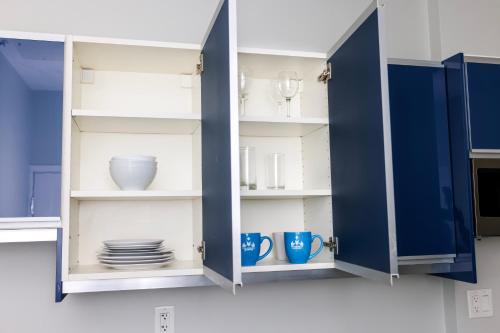 Stylish Studio on Newbury St #3 - image 10