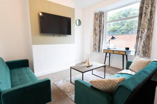 Teal Retreat - Central Location - Free Parking, FastWifi, SmartTV with Netflix by Yoko Property - Redcar