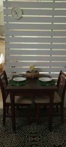 Instalaciones, Green Monkey Cottage in Bromefield