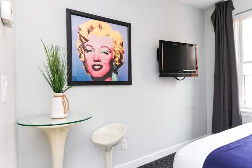 Cozy & Stylish Newbury Street Studio, #9 in Boston, USA