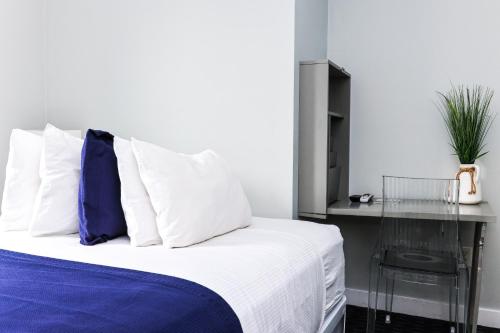 Cozy & Stylish Newbury Street Studio, #9 in Boston, USA