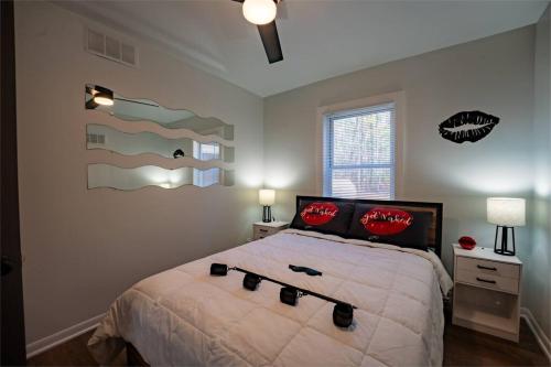 Private Adult Themed Cabin with Hot Tub in Baldwin, USA