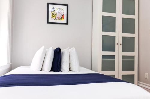 Charming & Stylish Studio on Beacon Hill #12 - main image