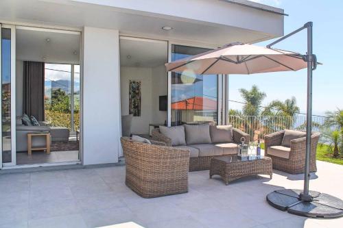 Villa Calheta Heights