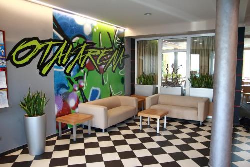 ล็อบบี้, OtavArena in ปิเสค