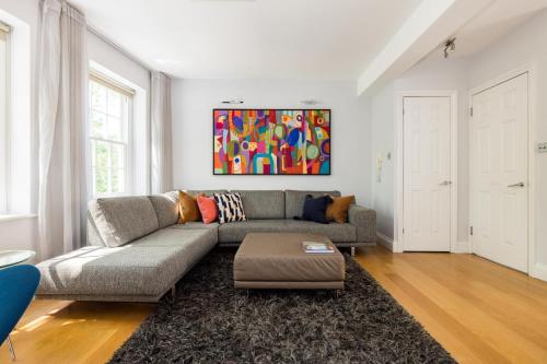 London Is Yours - 2 Bedroom in Kensington - image 9
