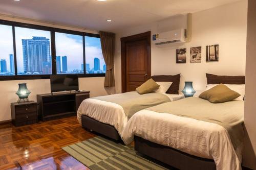 Rooftop Paradise & Koi Pond-6BR Hideaway@Icon Siam, Bangkok (photo 8)
